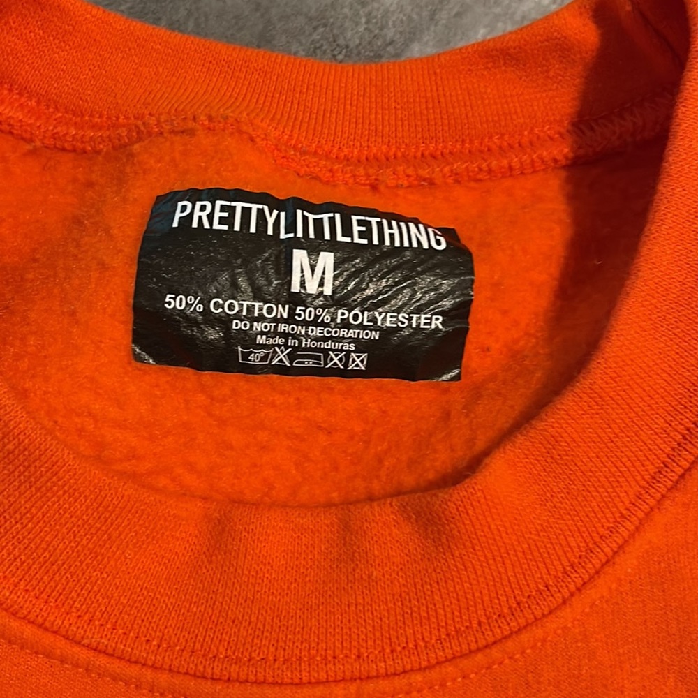 PRETTYLITTLETHING  sweatshirt - Picture 2 of 2